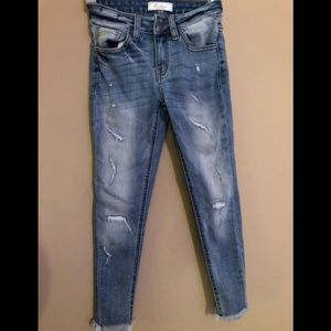 KanCann Youth girls destructed jeans.
